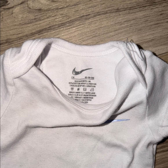 Nike Infant White and Light Blue Set - Picture 2 of 2